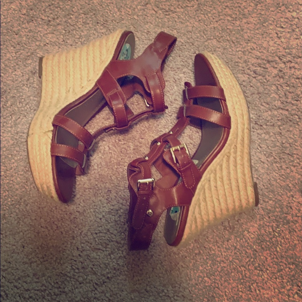 Wedge heels